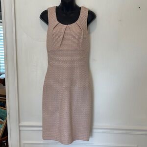 ST JOHN COLLECTION Blush Pink Sleeveless Dress with Metallic Gold Size 4